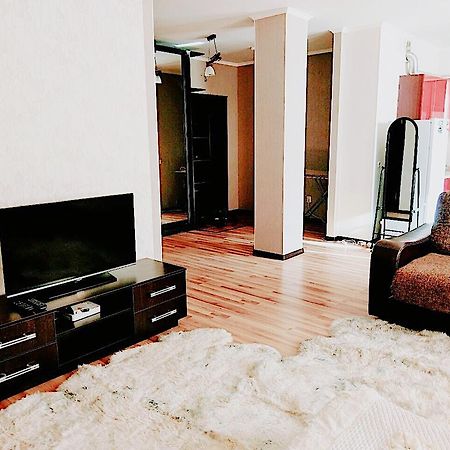 Apartment On Sauran Str Center 阿斯坦纳 外观 照片
